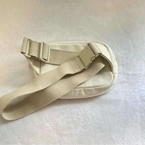 Mignonne Gavigan x STATE Bags Fanny Pack *RARE* - Picture 9 of 13